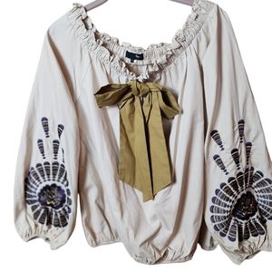 NWOT Ryu Embroidery front off the shoulder size Lg.